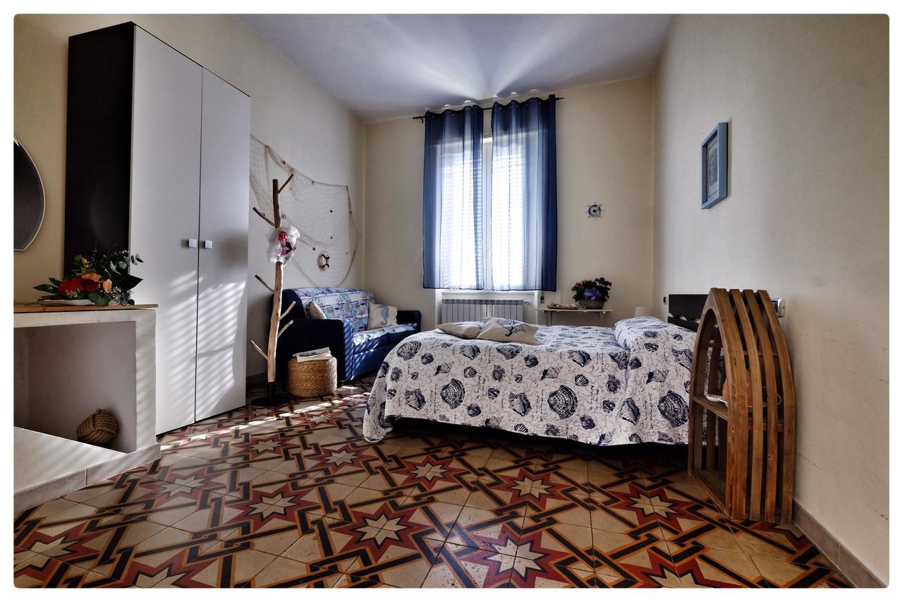 La Casa Sul Molo Bed and Breakfast Viareggio Eksteriør billede